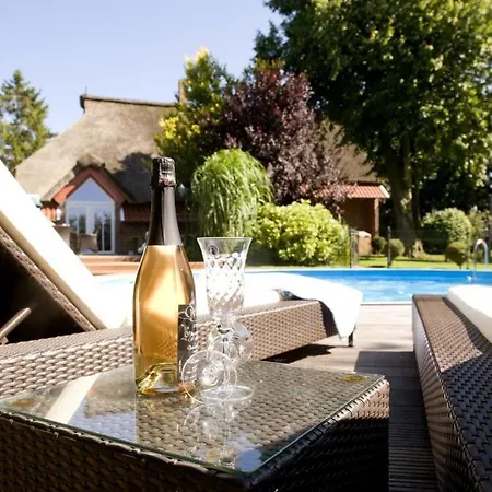 Neu! Reithuus Victorbur Mit Pool Und Dampfsauna * Südbrookmerland